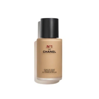 Chanel N°1 De  Revitalizing Foundation Illuminates - Moisturizes - Protects In White