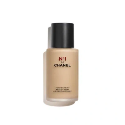 Chanel N°1 De  Revitalizing Foundation Illuminates - Moisturizes - Protects In White