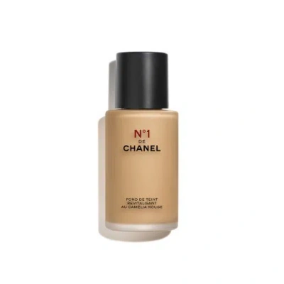 Chanel N°1 De  Revitalizing Foundation Illuminates - Moisturizes - Protects In White