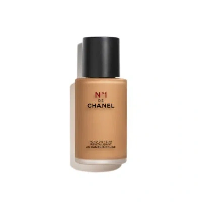 Chanel N°1 De  Revitalizing Foundation Illuminates - Moisturizes - Protects In White