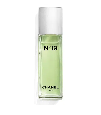 Chanel N°19 Eau De Toilette In White