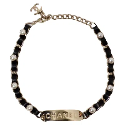Pre-owned Chanel Name Plate Leather & Costume Pearl Choker Necklace 2019 In Multi