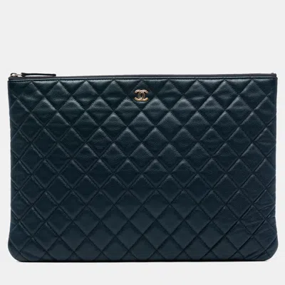 Pre-owned Chanel Navy Blue Large Quilted Caviar O Case Clutch