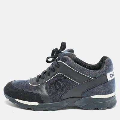 Pre-owned Chanel Navy Blue Leather And Fabric Cc Low Top Trainers Size 40