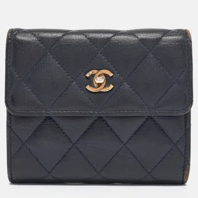 Pre-owned Chanel Navy Blue Quilted Leather Cc Trifold Wallet