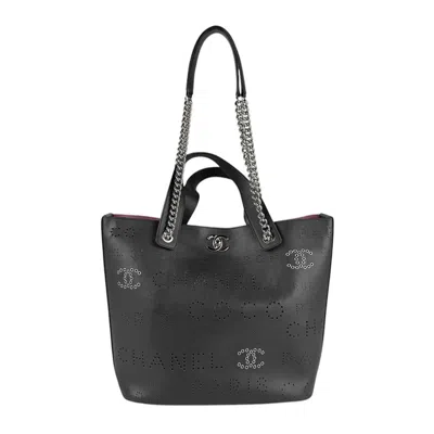 Pre-owned Chanel Navy Leather Handbag Shoulder Bag ()
