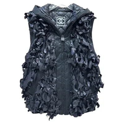 Pre-owned Chanel Navy Quilted Decorative Appliqué Vest Sz.38 In Blue