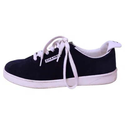 Pre-owned Chanel Navy Suede Low-top Sneakers - Eu 38 In Blue