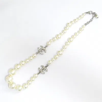 Pre-owned Chanel Necklace () In White