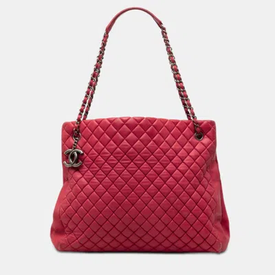 Pre-owned Chanel New Bubble Large Dark Grey Quilted Iridescent Calfskin Tote Bag In Red