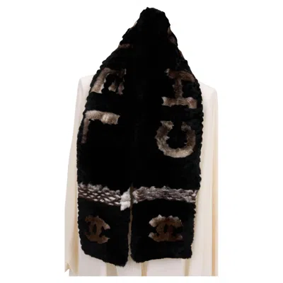 Pre-owned Chanel New Chincilla Orylag Fur Cc Scarf In Black