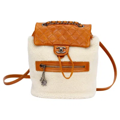 Pre-owned Chanel New Shearling Brown Backpack