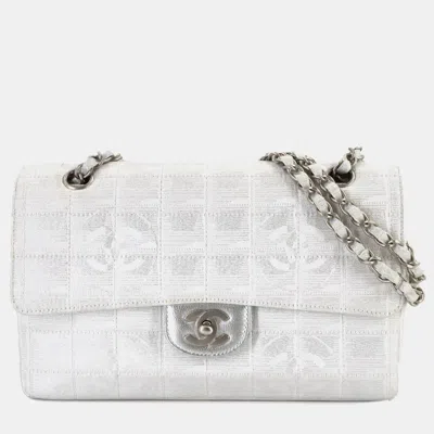 Pre-owned Chanel New Travel Line Chocobar Chain Shoulder Bag In Nylon Jacquard And Leather White In Silver