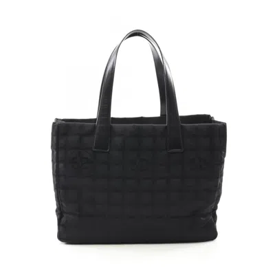 Pre-owned Chanel New Travel Line Leather Tote Bag () In Black