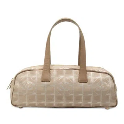 Pre-owned Chanel New Travel Line Nylon Handbag In White