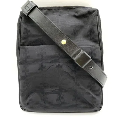Pre-owned Chanel New Travel Line Nylon Leather Shoulder Bag () In Black