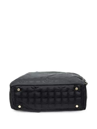 Pre-owned Chanel New Travel Line Shoulder Bag In Black