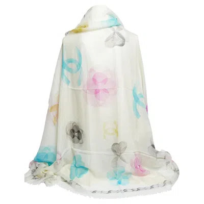 Pre-owned Chanel New White Camellia Cashmere Shawl