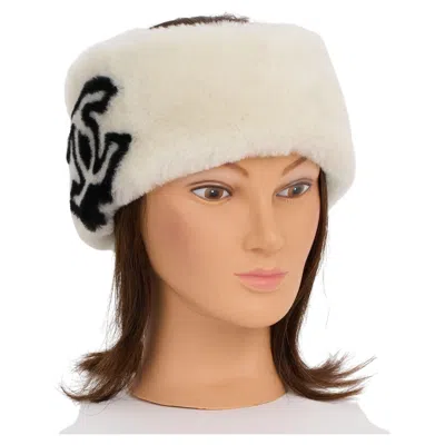 Pre-owned Chanel New White Shearling Logo Headband