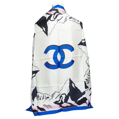 Pre-owned Chanel New White Silk Blue Cc Logo Scarf