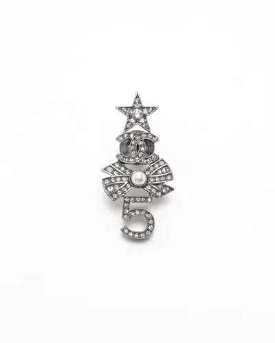Pre-owned Chanel No 5 Rhinestone Brooch In Gray