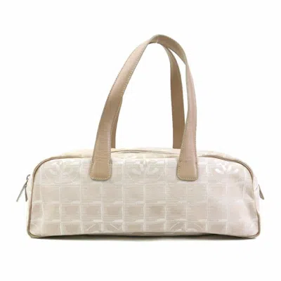 Pre-owned Chanel Nylon Canvas Leather Handbag () In Sand
