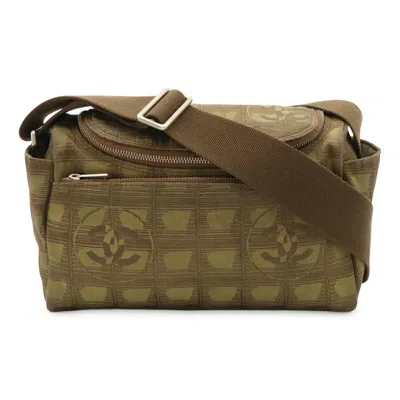 Pre-owned Chanel Nylon Canvas Leather Shoulder Bag () In Green