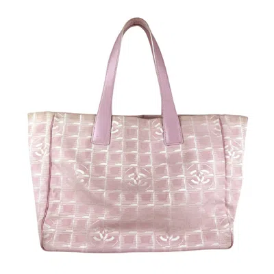 Pre-owned Chanel Nylon Handbag () In Pink