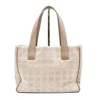 Pre-owned Chanel Nylon Handbag () In Sand