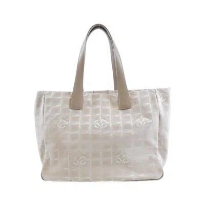 Pre-owned Chanel Nylon Handbag () In Sand