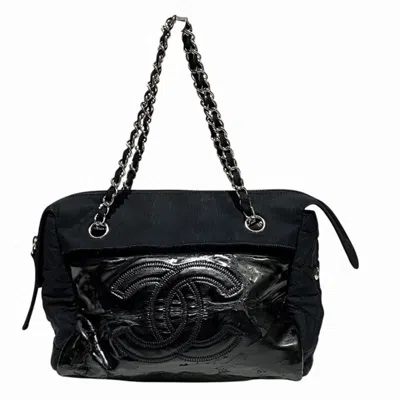 Pre-owned Chanel Nylon Patent Leather Shoulder Bag () In Black