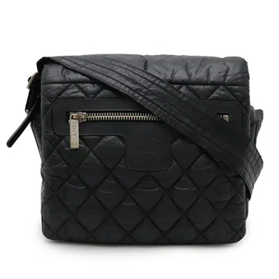 Pre-owned Chanel Nylon Shoulder Bag () In Black