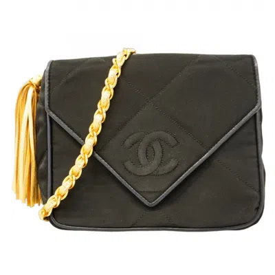 Pre-owned Chanel Nylon Shoulder Bag () In Black