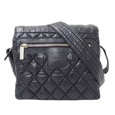 Pre-owned Chanel Nylon Shoulder Bag () In Black