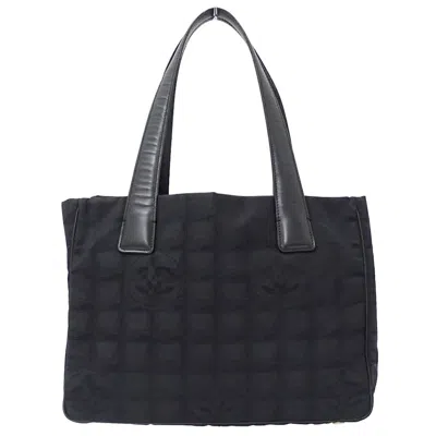 Pre-owned Chanel Nylon Shoulder Bag Tote Bag () In Black