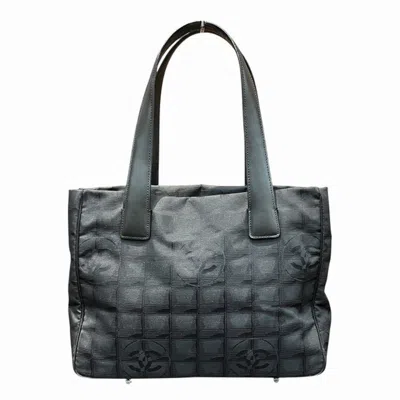 Pre-owned Chanel Nylon Shoulder Bag Tote Bag () In Black