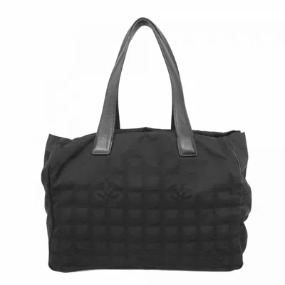 Pre-owned Chanel Nylon Tote Bag () In Black