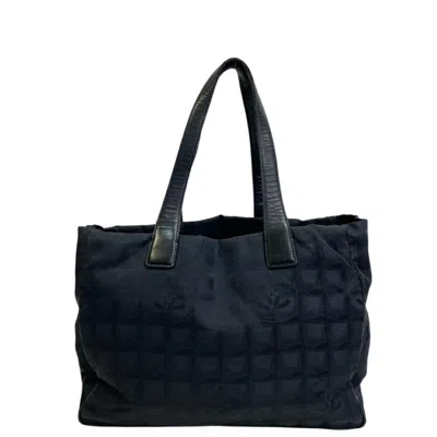 Pre-owned Chanel Nylon Tote Bag () In Black