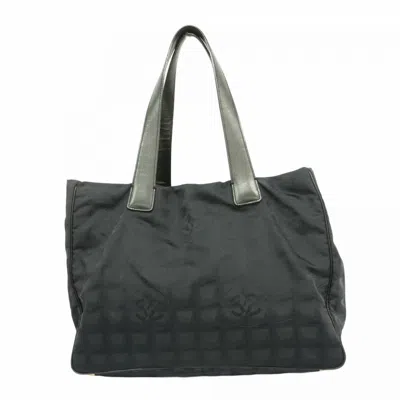 Pre-owned Chanel Nylon Tote Bag () In Black