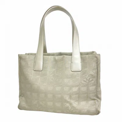 Pre-owned Chanel Nylon Tote Bag () In Gray