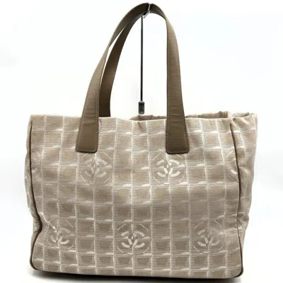 Pre-owned Chanel Nylon Tote Bag () In Sand