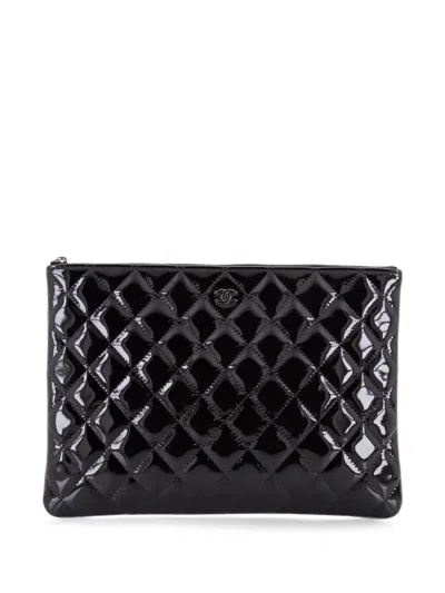 Pre-owned Chanel O Case Quilted Patent Medium Clutch Bag In Black
