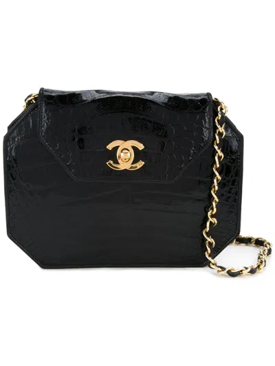 Pre-owned Chanel Octogonal Shoulder Bag In Black