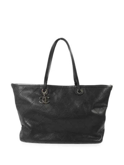 Pre-owned Chanel On The Road Leather Tote Bag In Black