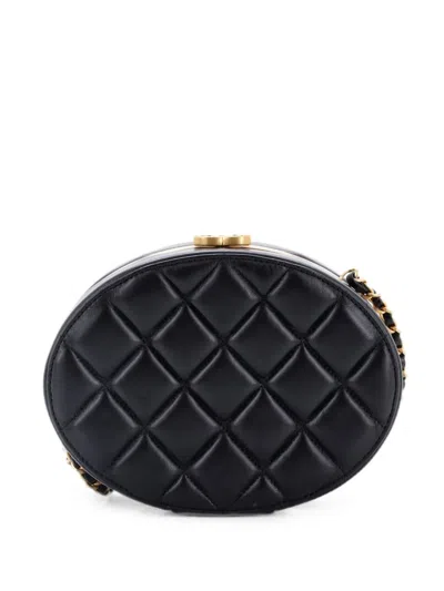Pre-owned Chanel Oval Frame On Chain Quilted Lambskin Clutch Bag In Black
