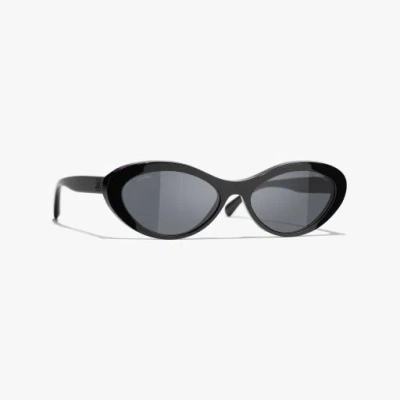 Chanel Oval Sunglasses In Black