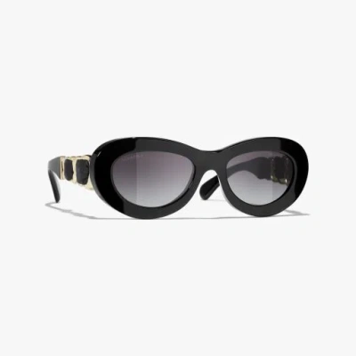Chanel Oval Sunglasses In Black