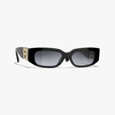 Chanel Oval Sunglasses In Black