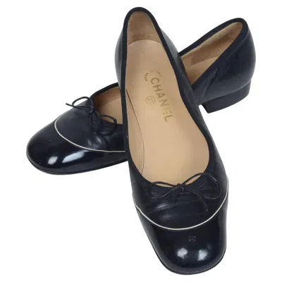 Pre-owned Chanel Pair Of  Black Cap-toe Ballet Flats With Bow In Lambskin & Patent Leather