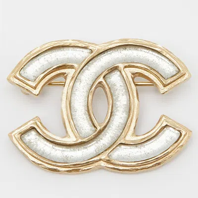 Pre-owned Chanel Pale Gold Tone Resin Cc Pin Brooch